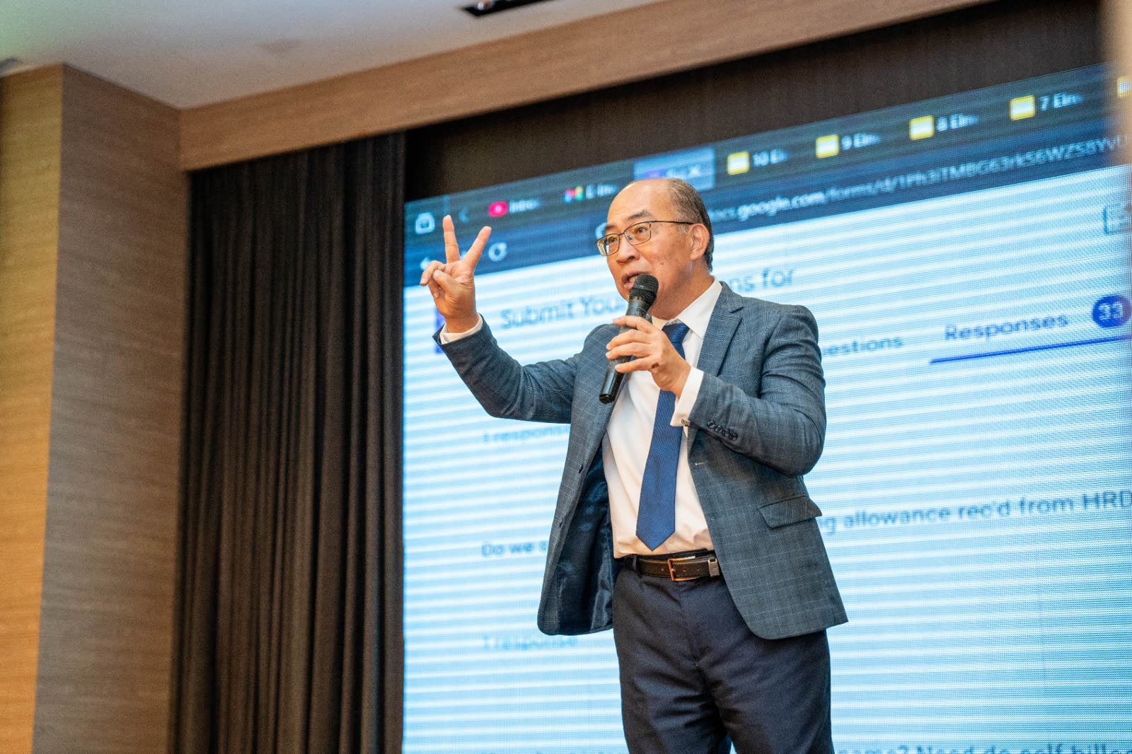 Managing partner presenting at THYEW & Co. seminar